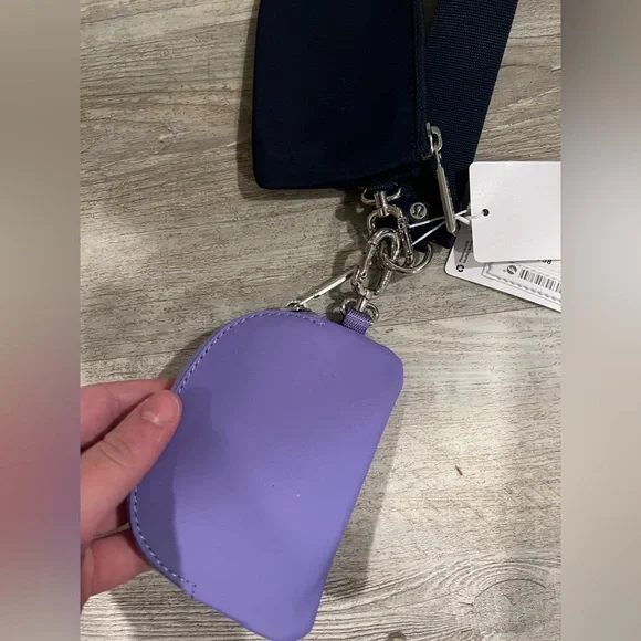 Lululemon Dual Pouch Wristlet True Navy Atomic Purple NWT - Picture 2 of 4